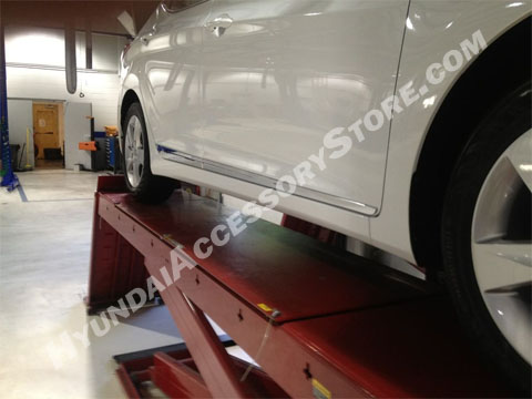 2011_elantra_lower_door_chrome_moulding_set.jpg