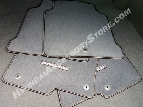 2015_hyundai_sonata_carpeted_floor_mats.jpg