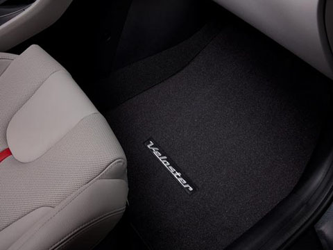 2019_hyundai_veloster_carpeted_floor_mats